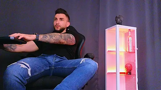 Snapshot of MightyAaron66 chatting on February 2025 02:00:01 PM MightyAaron66 online show from February 2025 02:00:01 PM