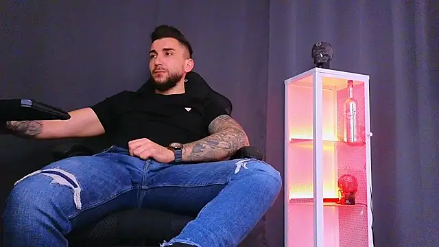 Snapshot of MightyAaron66 chatting on February 2025 05:48:01 PM MightyAaron66 online show from February 2025 05:48:01 PM