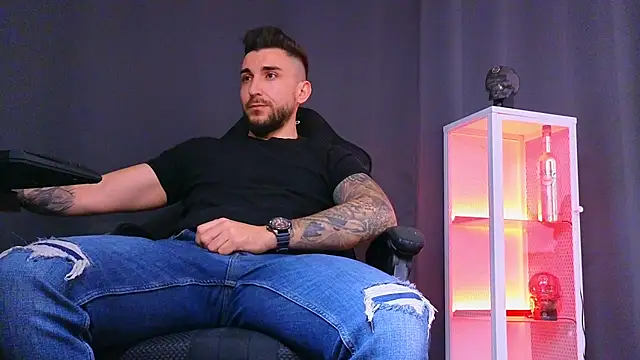 Snapshot of MightyAaron66 chatting on February 2025 03:32:02 PM MightyAaron66 online show from February 2025 03:32:02 PM