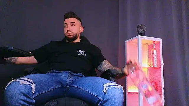 Snapshot of MightyAaron66 chatting on February 2025 06:06:02 AM MightyAaron66 online show from February 2025 06:06:02 AM