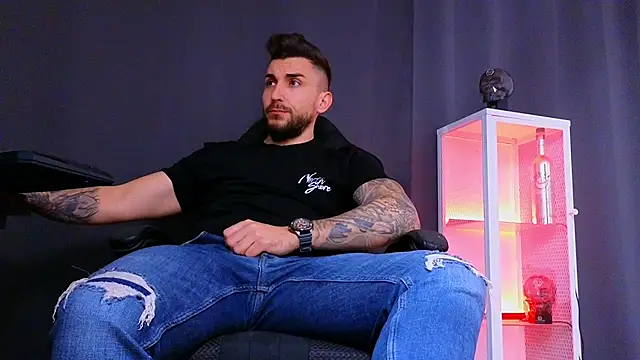 Snapshot of MightyAaron66 chatting on February 2025 02:48:01 PM MightyAaron66 online show from February 2025 02:48:01 PM