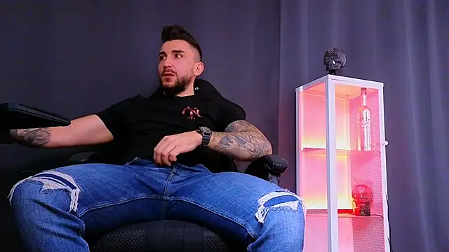 Snapshot of MightyAaron66 chatting on February 2025 10:15:02 AM MightyAaron66 online show from February 2025 10:15:02 AM