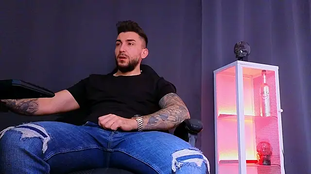 Snapshot of MightyAaron66 chatting on March 2025 06:05:02 AM MightyAaron66 online show from March 2025 06:05:02 AM