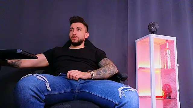 Snapshot of MightyAaron66 chatting on March 2025 09:10:02 AM MightyAaron66 online show from March 2025 09:10:02 AM