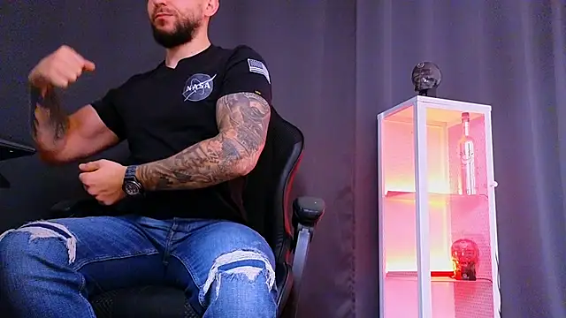 Snapshot of MightyAaron66 chatting on March 2025 09:27:02 AM MightyAaron66 online show from March 2025 09:27:02 AM