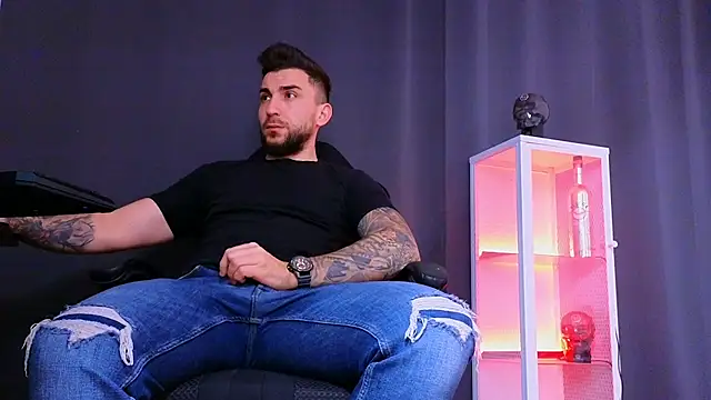 Snapshot of MightyAaron66 chatting on March 2025 02:27:01 AM MightyAaron66 online show from March 2025 02:27:01 AM