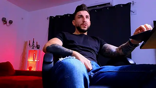 Snapshot of MightyAaron66 chatting on September 2025 02:46:02 AM MightyAaron66 online show from September 2025 02:46:02 AM