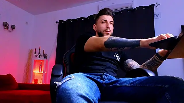 Snapshot of MightyAaron66 chatting on September 2025 04:03:02 AM MightyAaron66 online show from September 2025 04:03:02 AM