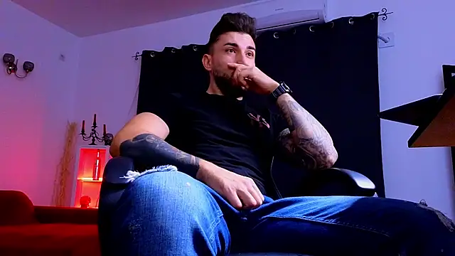 Snapshot of MightyAaron66 chatting on October 2025 03:48:01 AM MightyAaron66 online show from October 2025 03:48:01 AM