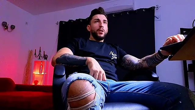 Snapshot of MightyAaron66 chatting on October 2025 02:53:01 AM MightyAaron66 online show from October 2025 02:53:01 AM