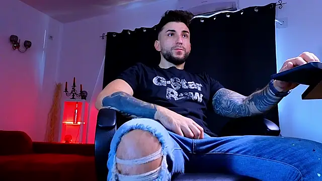 Snapshot of MightyAaron66 chatting on October 2025 06:01:02 AM MightyAaron66 online show from October 2025 06:01:02 AM