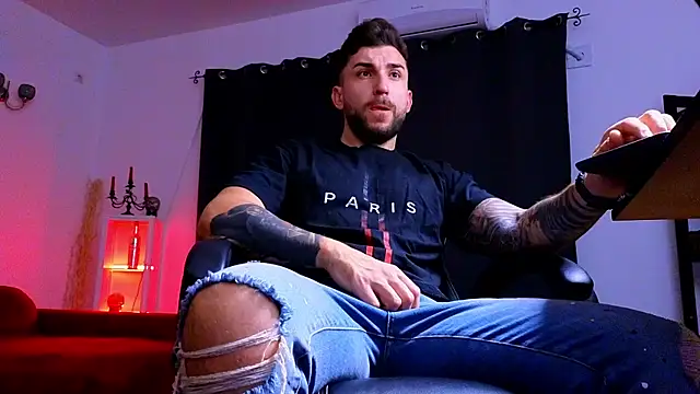 Snapshot of MightyAaron66 chatting on October 2025 03:40:02 AM MightyAaron66 online show from October 2025 03:40:02 AM