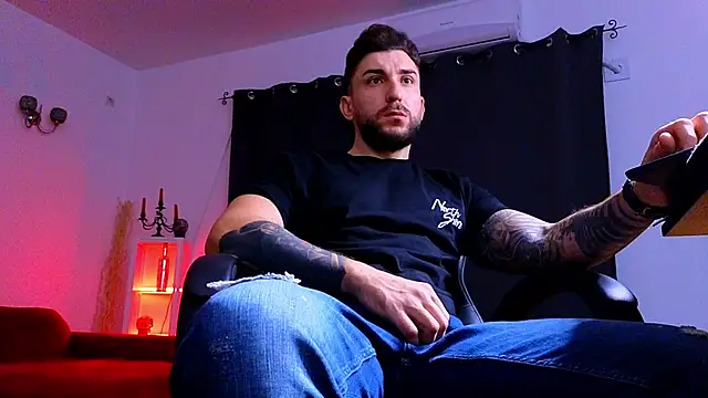 Snapshot of MightyAaron66 chatting on October 2025 02:46:02 AM MightyAaron66 online show from October 2025 02:46:02 AM