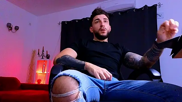 Snapshot of MightyAaron66 chatting on November 2025 04:22:02 AM MightyAaron66 online show from November 2025 04:22:02 AM