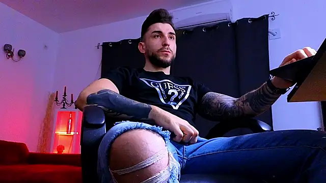 MightyAaron66 online show from January 2026 03:49:02 PM