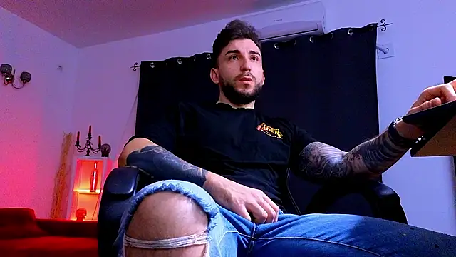 MightyAaron66 online show from February 2026 03:48:01 AM