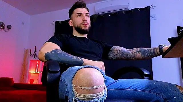 MightyAaron66 online show from February 2026 03:38:02 AM