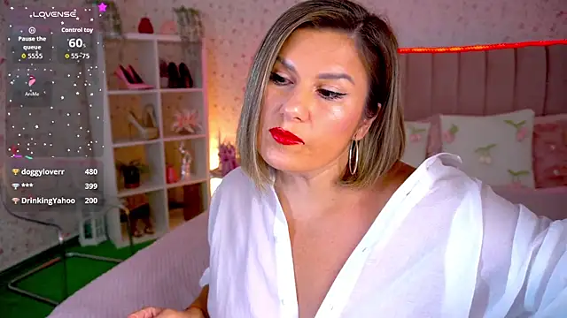 KiraRoxx online show from July 2026 08:13:02 PM