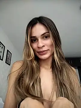 cuteluci  online show from March 2025 07:48:02 PM