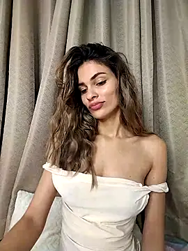 cuteluci  online show from September 2025 12:43:02 PM