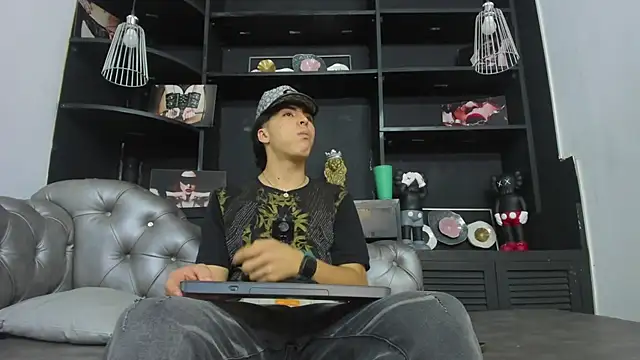 Snapshot of HeellBoy_ chatting on October 2025 07:25:02 PM HeellBoy online show from October 2025 07:25:02 PM