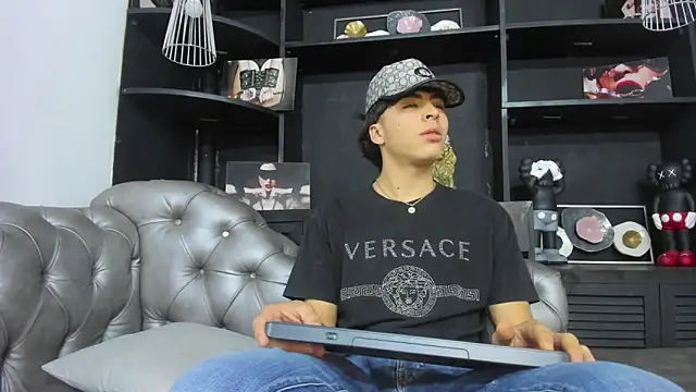 Snapshot of HeellBoy_ chatting on October 2025 08:54:02 PM HeellBoy online show from October 2025 08:54:02 PM