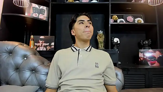 Snapshot of HeellBoy_ chatting on October 2025 08:53:02 PM HeellBoy online show from October 2025 08:53:02 PM