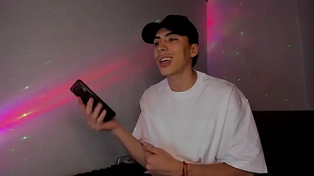 Snapshot of HeellBoy_ chatting on May 2026 02:42:02 AM HeellBoy online show from May 2026 02:42:02 AM