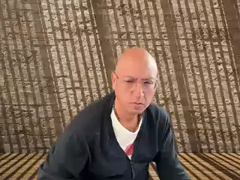 alanan881 online show from December 2024 04:47:01 PM