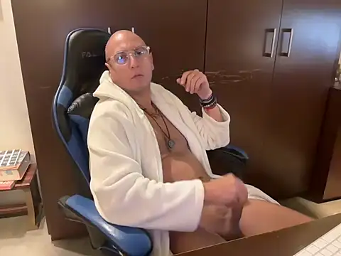 alanan881 online show from February 2025 04:07:01 AM