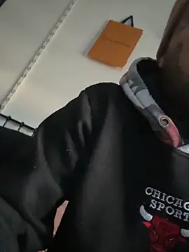 Snapshot of Tyson8897 chatting on November 2025 09:31:01 AM Tyson8897 online show from November 2025 09:31:01 AM