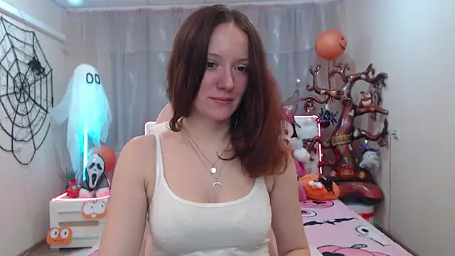 Snapshot of BarbaraStily chatting on October 2025 07:49:02 AM BarbaraStily online show from October 2025 07:49:02 AM