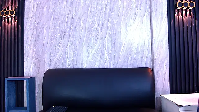 Molly Spears online show from December 2025 07:44:01 PM