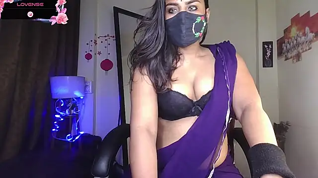 Black-Pearll online show from March 2026 07:03:02 AM