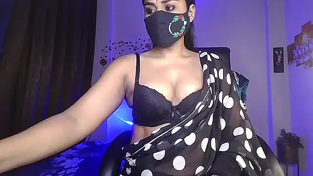 Black-Pearll online show from May 2026 02:03:02 PM