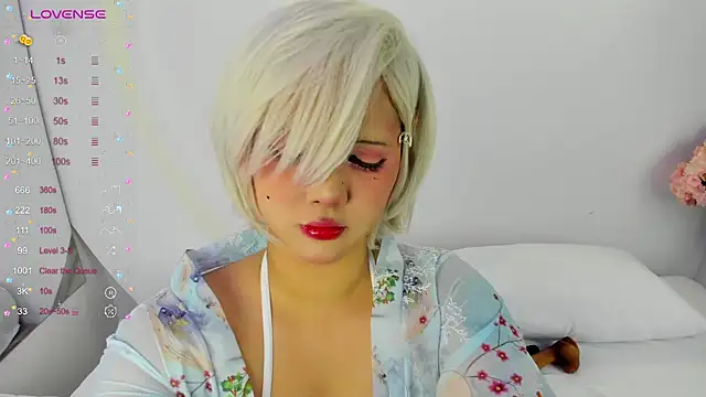 NanaOsaky online show from February 2025 12:33:01 PM