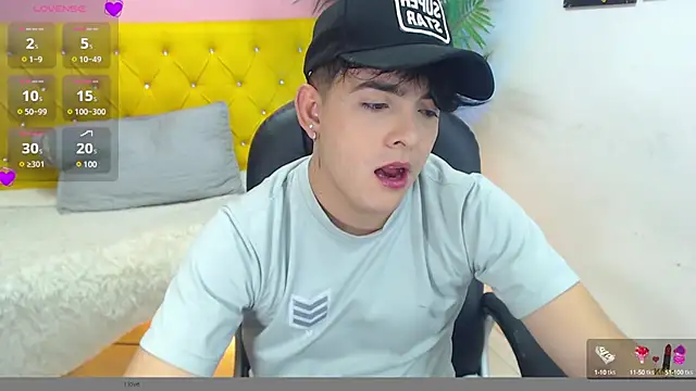 Snapshot of nolan_twink1 chatting on January 2025 06:18:01 PM nolan twink1 online show from January 2025 06:18:01 PM