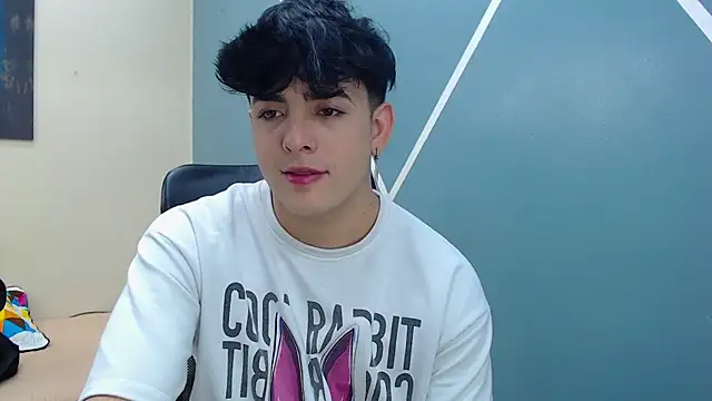 Snapshot of nolan_twink1 chatting on March 2025 05:43:02 PM nolan twink1 online show from March 2025 05:43:02 PM