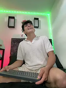 Snapshot of nolan_twink1 chatting on January 2026 05:51:02 PM nolan twink1 online show from January 2026 05:51:02 PM