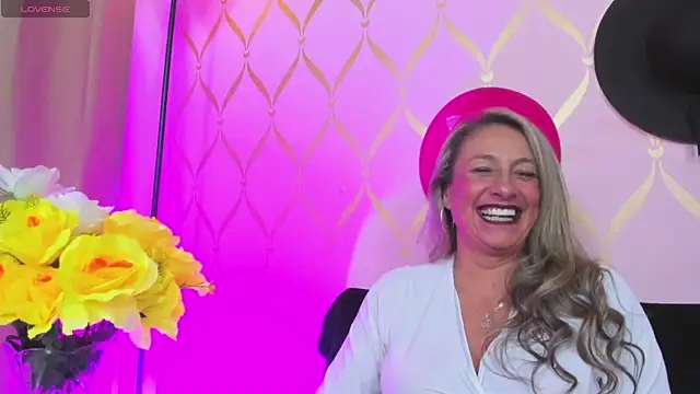 Snapshot of ladylians chatting on December 2024 08:50:02 PM ladylians online show from December 2024 08:50:02 PM