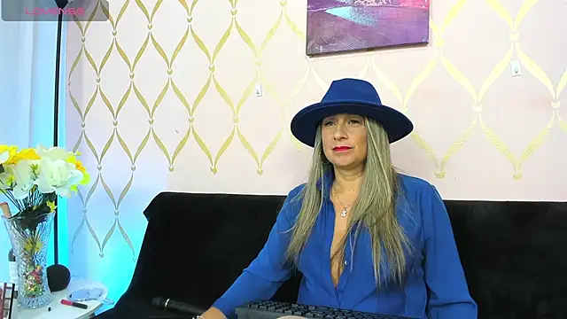 Snapshot of ladylians chatting on January 2025 05:38:02 PM ladylians online show from January 2025 05:38:02 PM