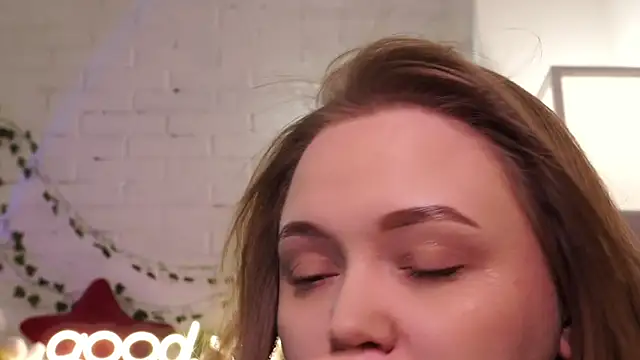 MonicaAsis online show from April 2026 06:27:02 PM