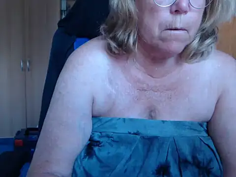 Snapshot of _sunshine__ chatting on July 2026 06:48:01 PM sunshine online show from July 2026 06:48:01 PM