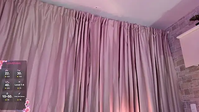 candyy bella online show from April 2026 12:10:02 PM
