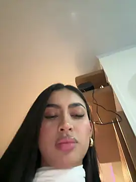 Snapshot of maddy_bronw_ chatting on May 2026 01:56:01 AM maddy bronw online show from May 2026 01:56:01 AM