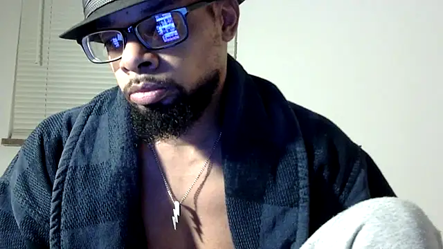 Snapshot of WhiskeyWood_DuhGOD chatting on November 2025 02:10:01 AM WhiskeyWood DuhGOD online show from November 2025 02:10:01 AM