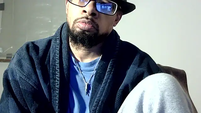 Snapshot of WhiskeyWood_DuhGOD chatting on January 2026 01:53:02 AM WhiskeyWood DuhGOD online show from January 2026 01:53:02 AM