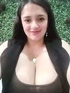 hanna-a online show from December 2024 09:08:01 PM