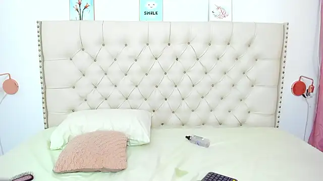 Snapshot of Kim_Eli chatting on January 2025 07:45:02 PM Kim Eli online show from January 2025 07:45:02 PM