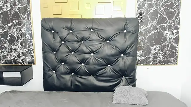 scarlett w0lf online show from January 2025 06:40:01 PM